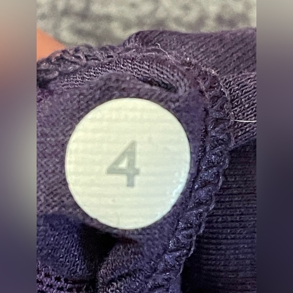 Lululemon Inspiration Tank Heathered Black Grape / Going Grape Size 4 - Picture 13 of 13